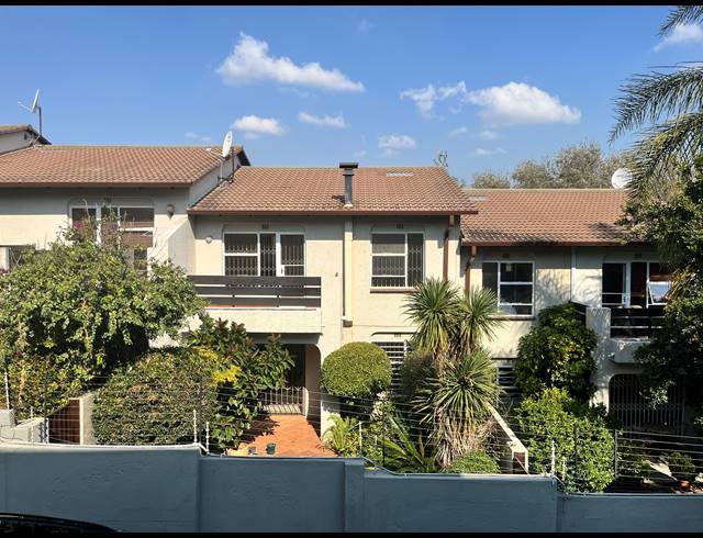 3 BEDROOM TOWNHOUSE TO LET IN RIVONIA